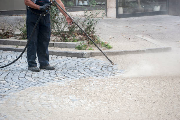 Best Gutter Cleaning  in Coffeyville, KS
