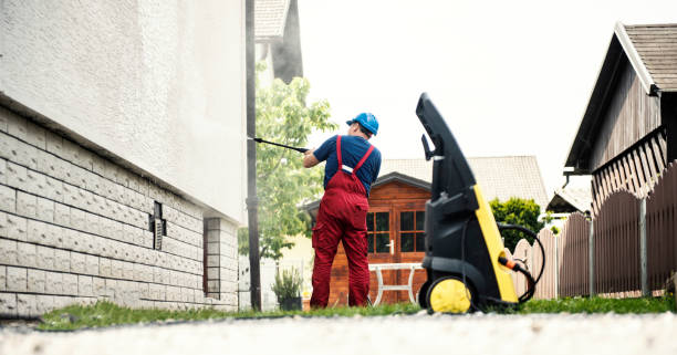 Best Animal Enclosure Cleaning  in Coffeyville, KS